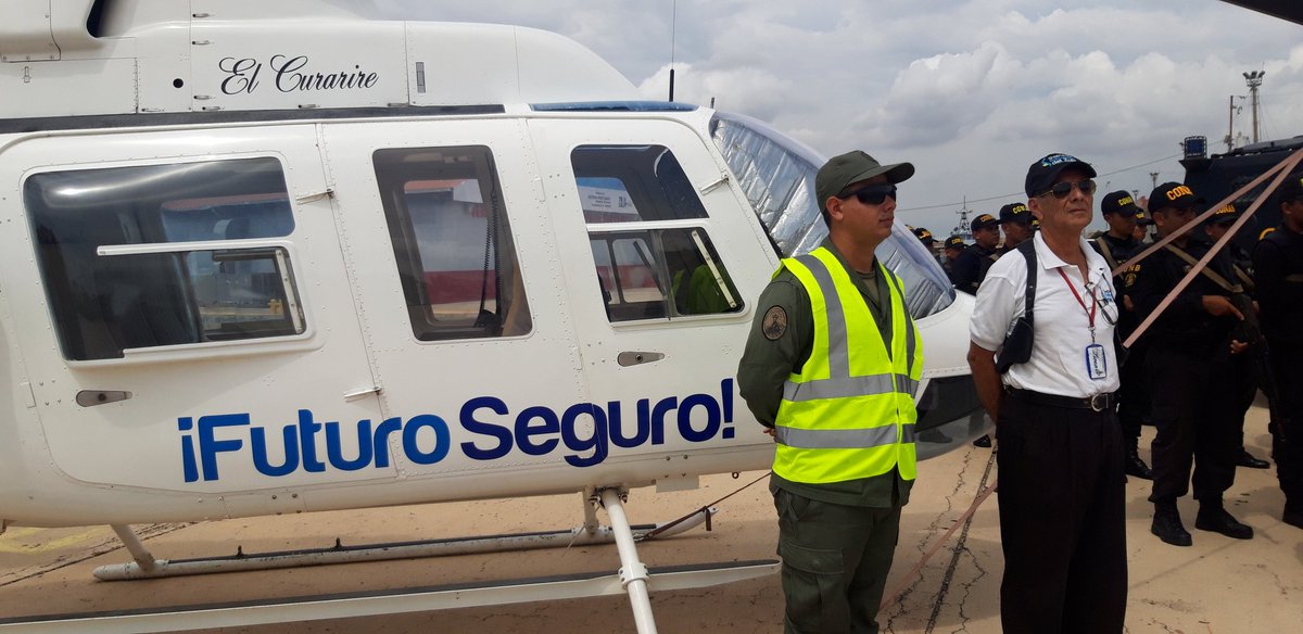 Omar_PrietoPSUV's tweet photo. En perfecta unión cívico-militar junto al GD Carlos Ríos Urbano, Cmdte. @zodizulia dando inicio al Despliegue de Seguridad "Operación, Venezuela Soberanía y Paz 2019". Es la guerra que  declaramos a las bandas delictivas, extorsionadores y cobravacunas. Son ellos o nosotros! https://t.co/1ZNFP9gZCj