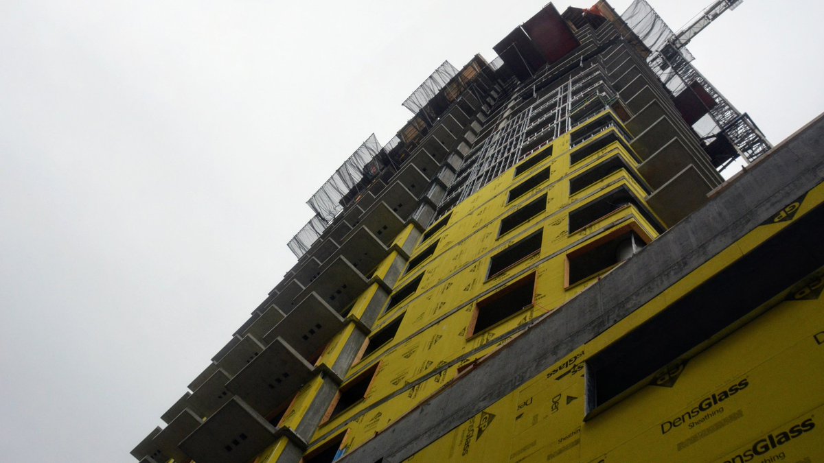 RLArchitects's tweet photo. #121Parkdale is getting taller. Watch for updates on the #RLABlog from the Mechanicsville site.

#ottawa #ottcity #architecture #development #UrbanLiving https://t.co/Rml07CJRpK