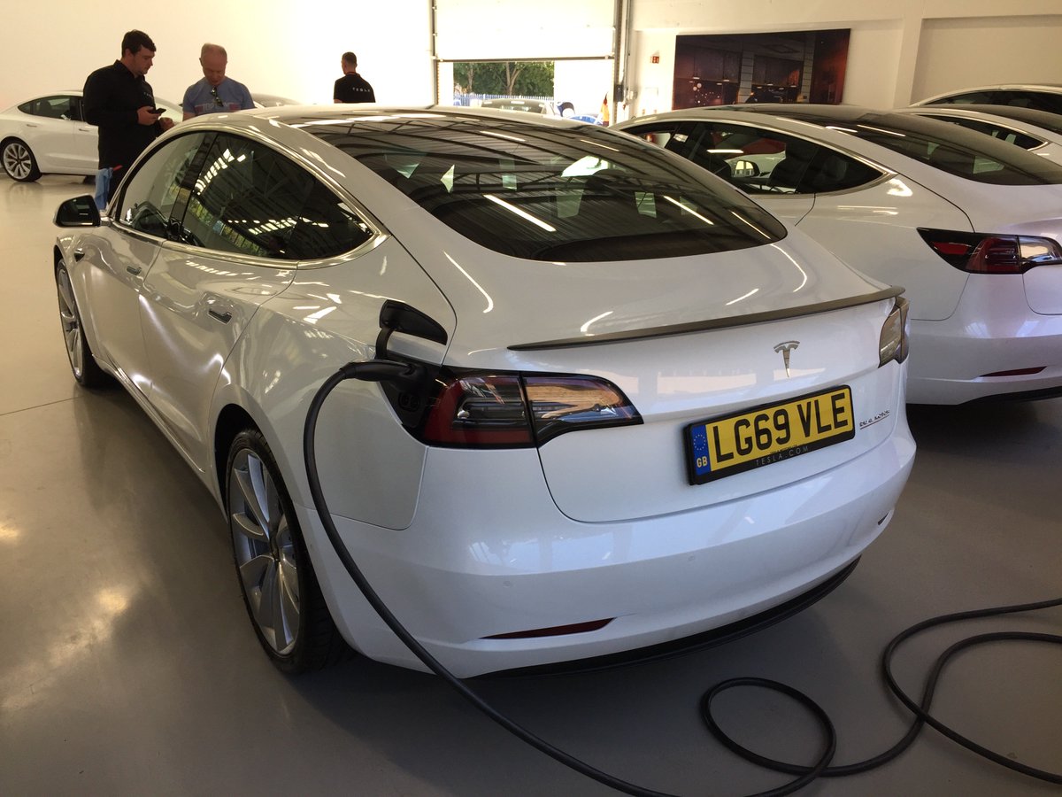 GinaPurcell's tweet image. So... this happened this afternoon... 🤩🥳🤩🥳🤩 #tesla #teslamodel3performance #EV #thankyouelonmusk