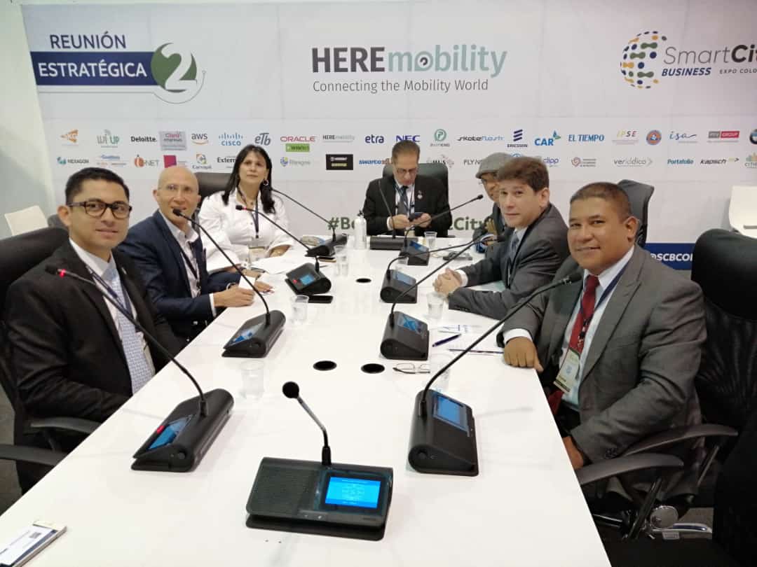 Locknetcol's tweet image. Locknet presente en #SmartCityBusinessColombia 2019, intercambiando ideas con el objetivo de construir conocimiento que aporten a que nuestras ciudades sean ecosistemas urbanos sostenibles, con calidad de vida para sus habitantes.
#BogotáSmartCity  #smartcitybusinessamerica