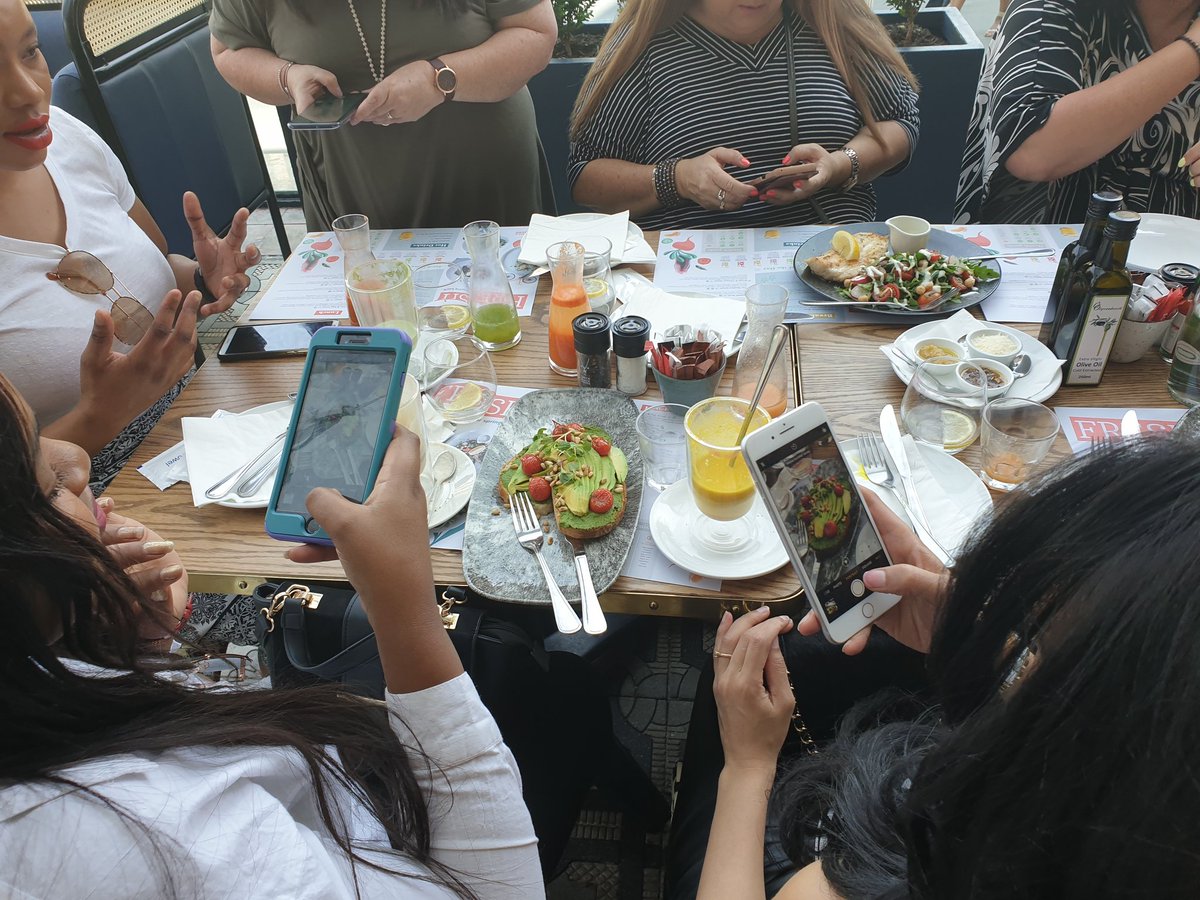 JoziStyle's tweet photo. Getting a #FRESH perspective of @DoppioZeroSA's new menu with these fabulous foodies at #DineDoppioFresh

@MealsWithTumi @GlamFoodieZA @Oka_Vin_K @sarrerrem @Hypress @LaMaZingMedia &amp; @janjanmel

#DineJoziStyle
#DineSandtonStyle
@SandtonCity https://t.co/J3EbVdDodB