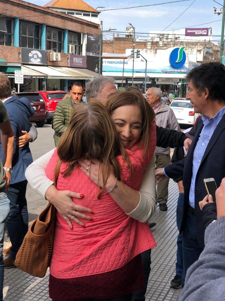 mariuvidal's tweet image. Con @gustavoposse caminamos por el centro de San Isidro para escuchar a los vecinos y comerciantes de la zona que nos dieron su apoyo y muchas ideas para seguir mejorando el barrio.