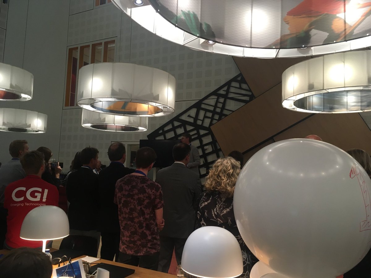 emilzegers's tweet photo. #Kadaster Meeting &amp; Innovation hub opening. Inspirerende resultaten! https://t.co/Fk5I0Y5FzC