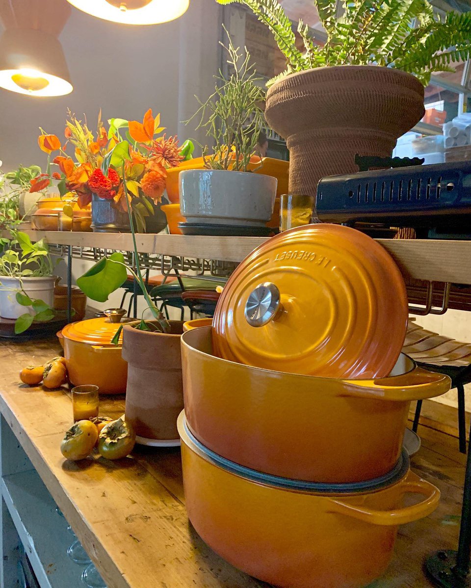 lecreuset's tweet photo. #TBT to our #CookingInColor Dinner featuring our new @WilliamsSonoma shared exclusive color Persimmon at @HanOakPDX. Every detail of this color dinner was perfect including the Persimmon lighting by @RejuvenationInc. Learn more about the next dinner here: https://t.co/sAqrNoGPmb https://t.co/HMBufQ0Qjt