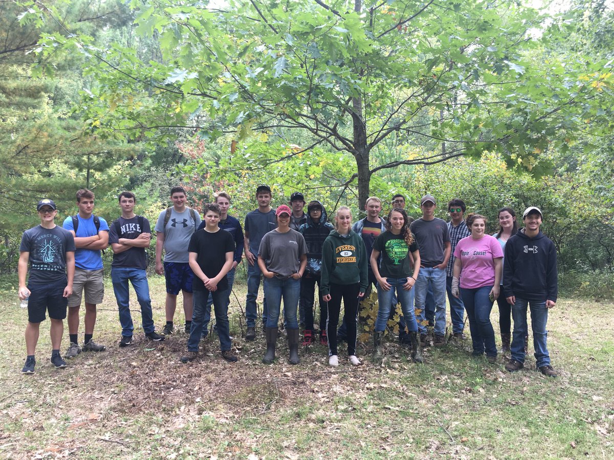 abelscience's tweet photo. Science students conducting Tree Population Inventory at 40 acre DCE Eau Claire River Nature Center. Thank you 1965 School Board and committee for being Future Ready when the site was purchased!  It is used to this day!   #everestpride #dcesrh https://t.co/T3ZBnroqQE