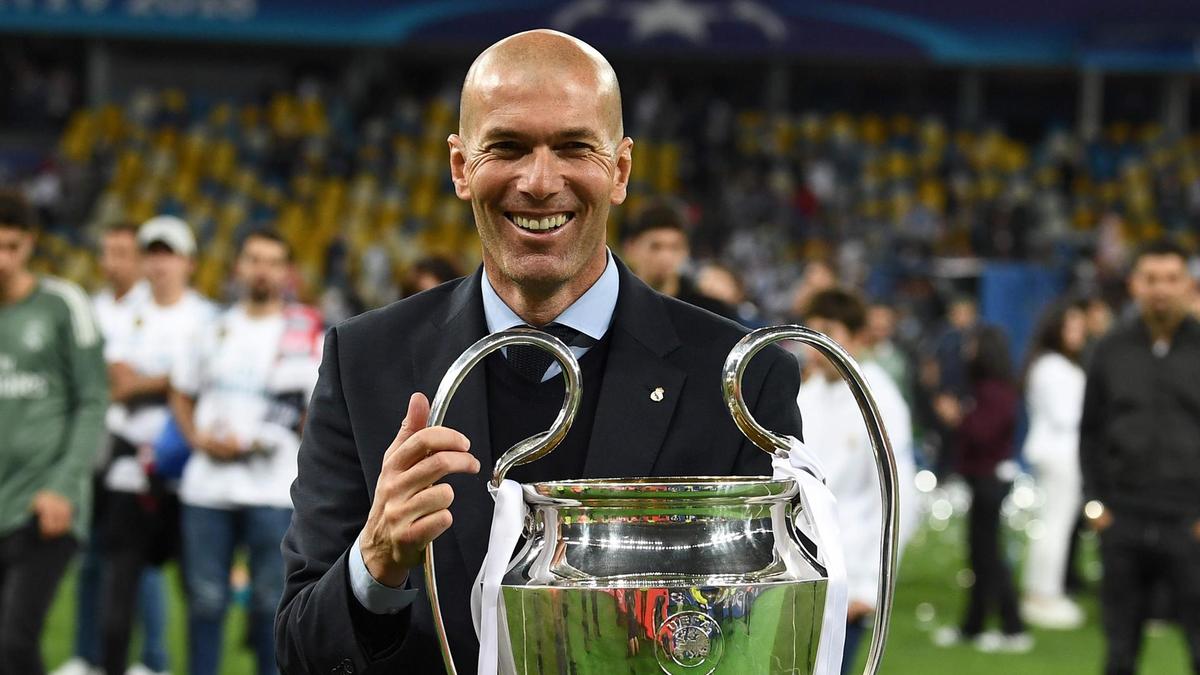 TrollFootball's tweet photo. Zidane without VAR vs Zidane with VAR https://t.co/vj3uiBuXCr