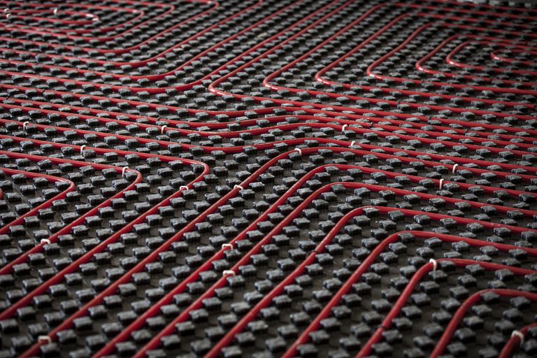 Già sentito parlare del pavimento radiante? Andiamo a vedere di cosa si tratta esattamente e quanto costa!💰👀
instapro.it/posa-pavimento…

....
#Instaproit #guidaaiprezzi #tetto #rifareiltetto