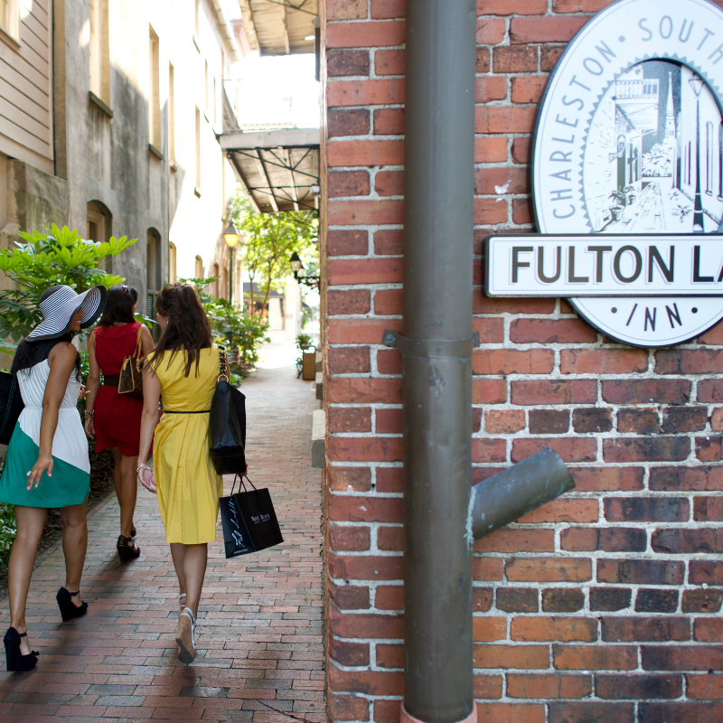 FultonLaneInn's tweet photo. Let us help make your next trip to Charleston memorable. Call our friendly staff today to help plan your next visit! #FallintoFulton https://t.co/L8nlX2srP1