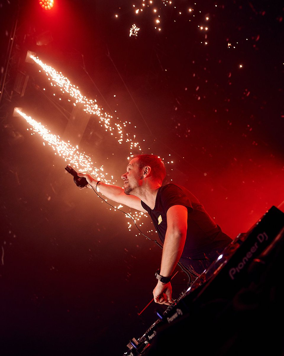 arminvanbuuren's tweet image. .@asot Mexico is SOLD OUT! In just two days we're going to turn Parque Bicentenario upside down with thousands of Trance Family members. We'll be live streaming all day long via Facebook, straight from the mainstage. #ASOTMEX