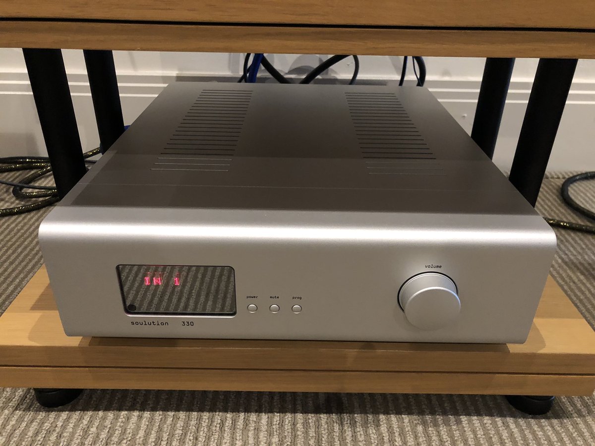 Absolute_Hi_End's tweet photo. Soulution Audio 330 Integrated Amplifier at Sound Gallery Melbourne #soulutionaudio #soulution330 #highendaudio https://t.co/SIibrUZec5