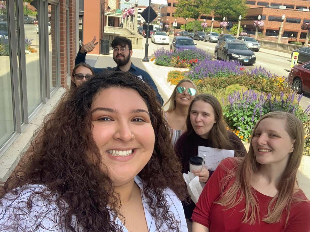 Cassand66152258's tweet image. At the paramount for math lessons students can work on figuring out how much the paramount makes from ticket sales. For English lessons the students could do a dramatic reading of the scripts and try to analyze them.  #EDU3620 #AUSpartanExperience #HighSchoolLessons