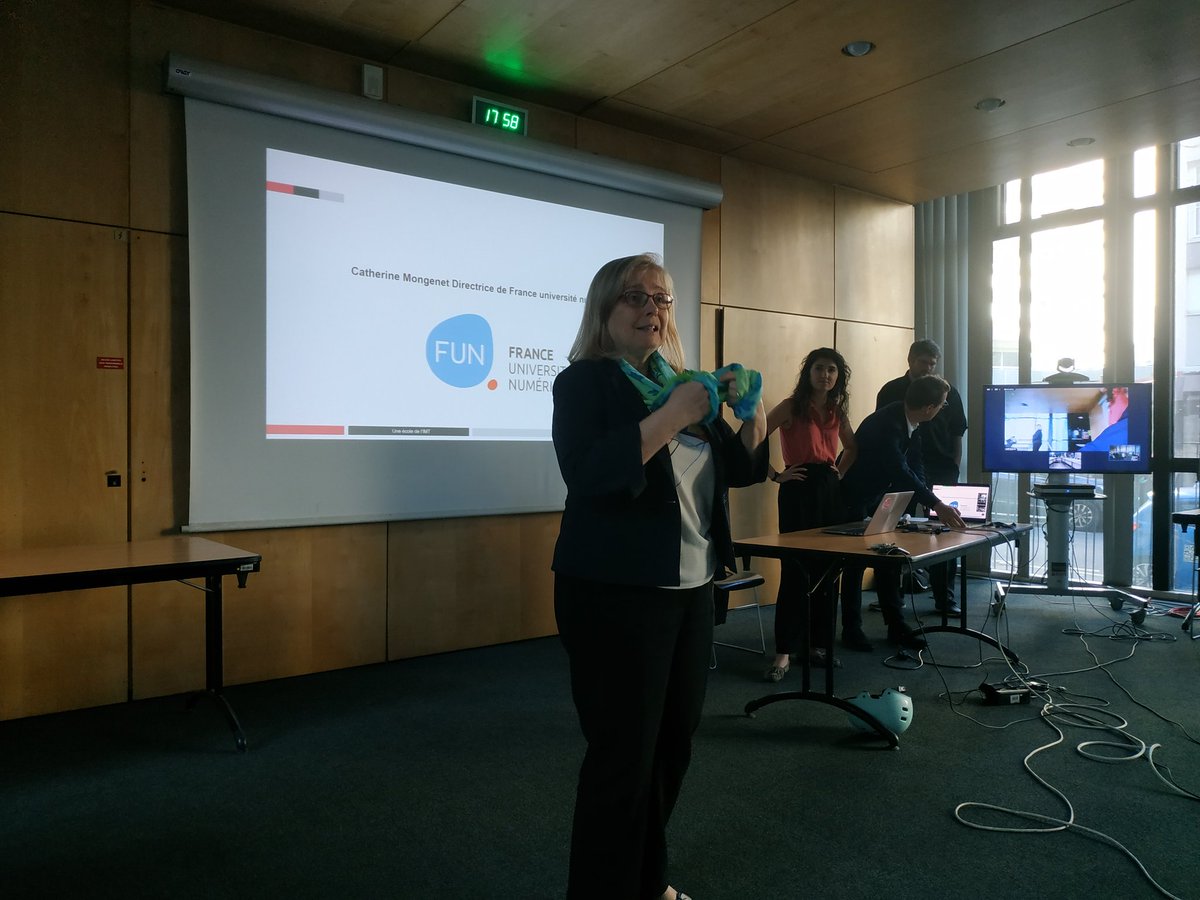MOOClangageC's tweet image. Catherine Mongenet, directrice de @FunMooc mentionne l'utilité des #MOOC et #certificats professionalisants pour se #formeraucode tout au long de la vie pour les #entreprises @IMTFrance