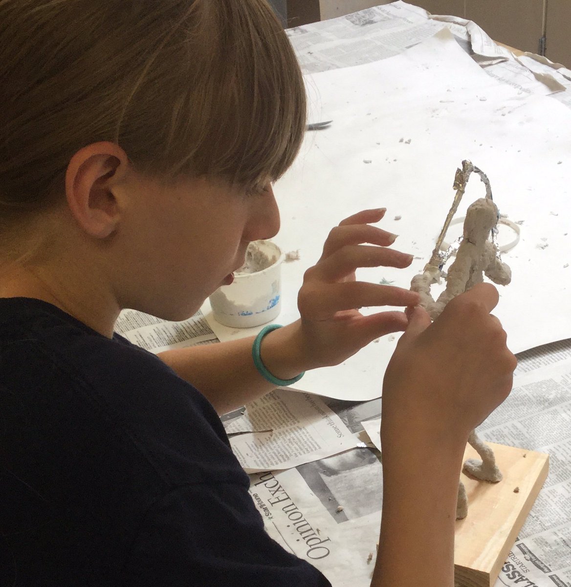 mckinley_margie's tweet photo. Navy team working on scupltures
#CMSWAY
#WeInspireEach https://t.co/gpdC8VmQ7l
