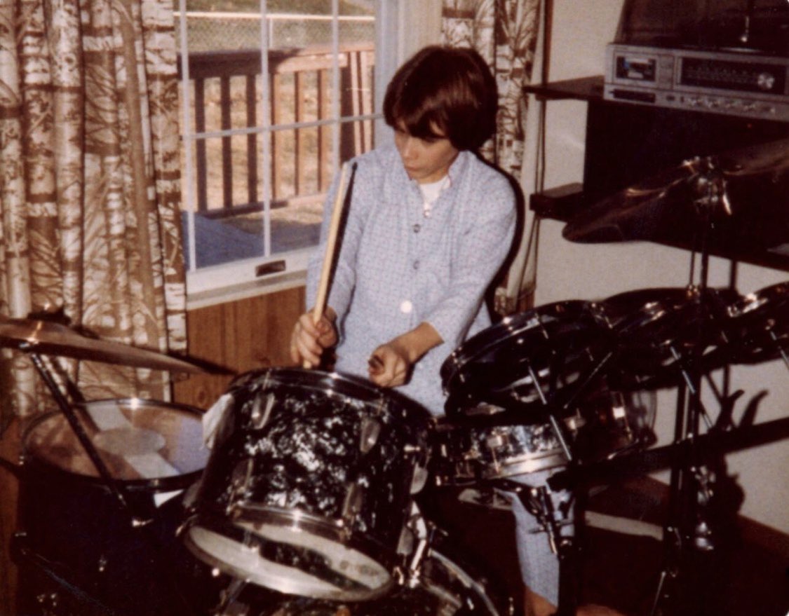 anygivensinband's tweet photo. Mike Showalter (aka Mick according to @GrantRandom ) first tried playing guitar before playing drums. He’s been a time machine ever since. #drums #drummer #rockdrummer #evansdrumheads #soultonecymbals #solobeat #grantrandom https://t.co/fLBLWYDMf6