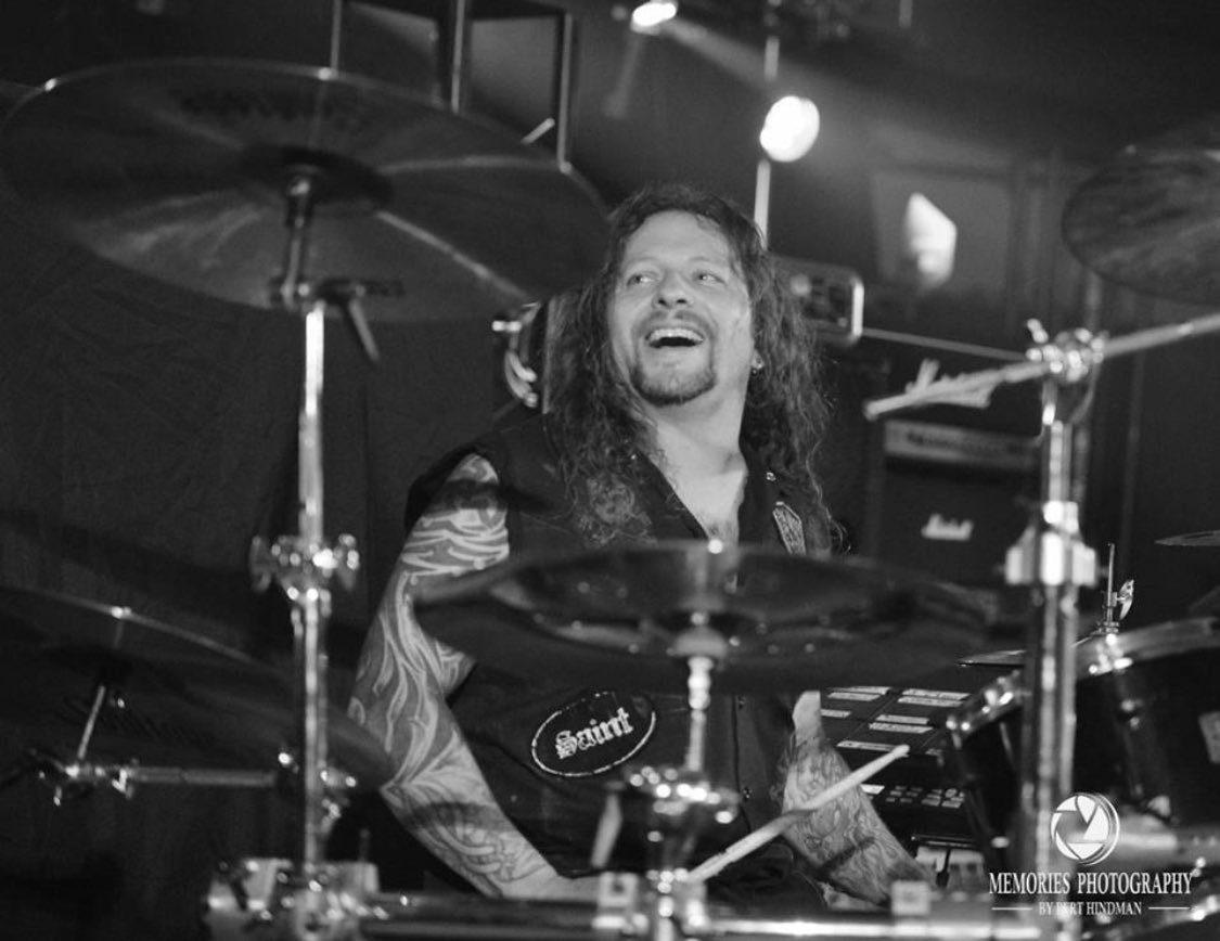 anygivensinband's tweet photo. Mike Showalter (aka Mick according to @GrantRandom ) first tried playing guitar before playing drums. He’s been a time machine ever since. #drums #drummer #rockdrummer #evansdrumheads #soultonecymbals #solobeat #grantrandom https://t.co/fLBLWYDMf6