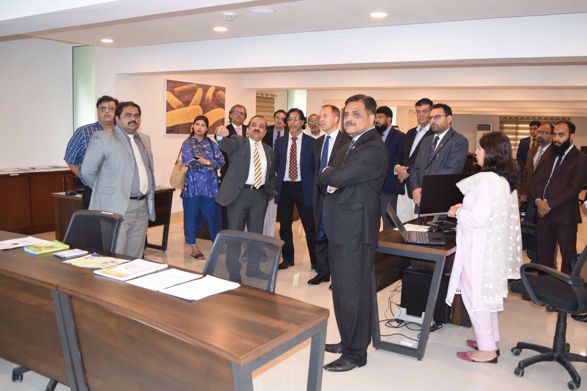 I today launched a multi million pound partnership with Pakistan to tackle anti-microbial resistance - one of the biggest and most urgent threats to global health. We’re proud to be working here on it. Many thanks to our partners at the Nat Institute of Health. @PHE_uk <a href="/DHSCgovuk/">Department of Health and Social Care</a>