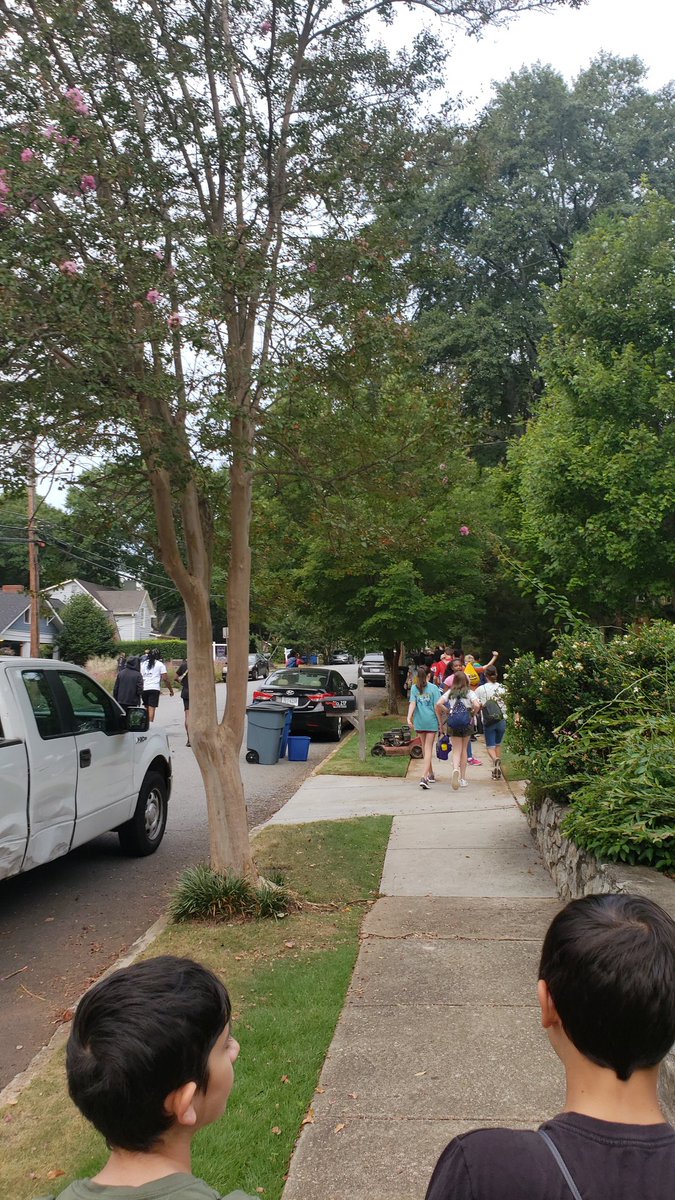 TopRecruiter007's tweet photo. Spent my Foundation Day supporting Renfroe Middle School and their walking field trip to showcase the importance team building. Way to go 7th graders   #Sage #SageFoundation #WorkLifeBalance #LifeatSage https://t.co/fGleV8cQHo