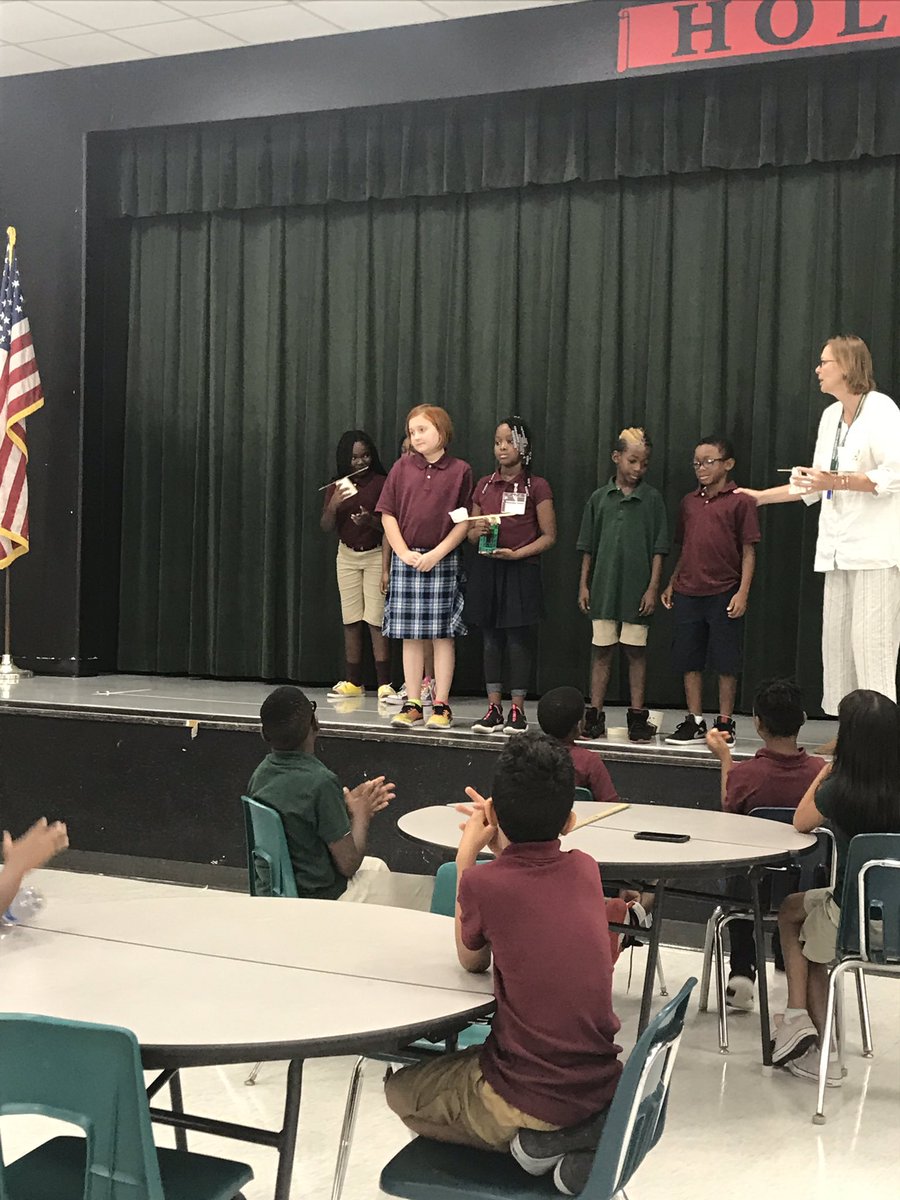 madrigalmagic's tweet photo. Fourth Grade ELA &amp; Science working together to wrap up our first LDC with a Marshmellow Flyer competition. Congrats to all our awesome scientists!! 
@achievementsch
@SDHCMagnet
@WeAreHAEST
@HCPSElemScience
#WeClimbTogether
#TheFutureBelongsToTheCurious https://t.co/gCxU8UKHIg