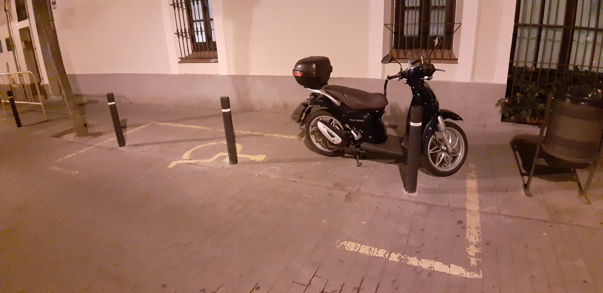 oscar_m's tweet photo. Acabo de ver una cosa sorprendente a la que he sido incapaz de poner título. #DiversitatFPT #Accesibilitat #ShareDiversitas https://t.co/AmT5YFsS2e