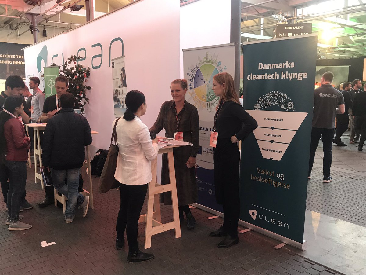 Dag 2 på <a href="/TechBBQ/">TechBBQ</a> og <a href="/CLEANcluster/">CLEAN</a> står igen klar til at fortælle om energi- og miljøteknologier. Senere i dag får vi besøg af Erhvervsminister <a href="/simonkollerup/">Simon Kollerup</a> og glæder os til at byde ham velkommen til cleantech-udstillingen. #dkgreen #cleancluster
