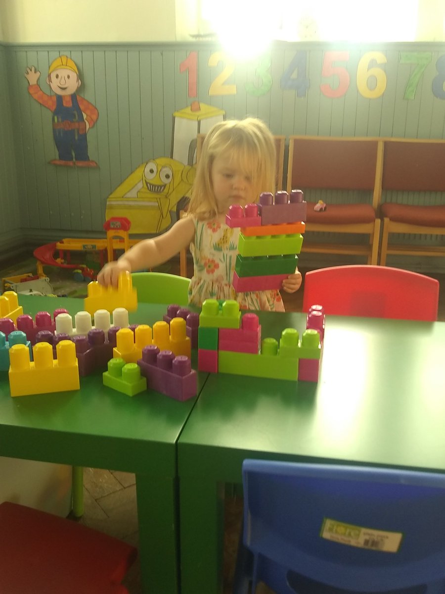 Jac_Y_Do_2019's tweet photo. Adeiladu, creu a datblygu trwy defnydd o dychymug nhw/ build, create and develop through the use of their imagination. #cylchmeithrin #dinaspowys #yfro #EYFS #cyfnodsylfaen #blynyddoeddcynnar #LEGO @MudiadMeithrin #ceir #iaithcymraeg #welshlanguage https://t.co/ocVuYf3tDu