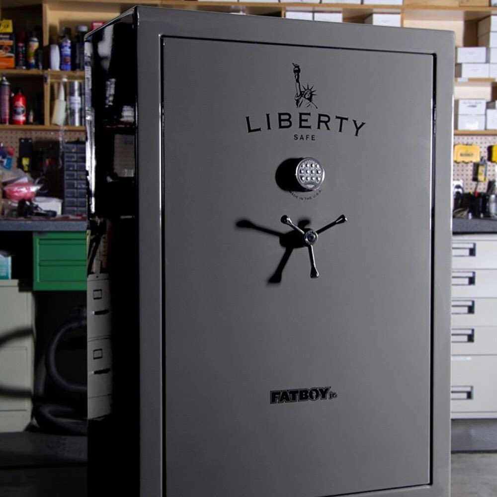 libertysafeinc's tweet photo. In the shop, in the house, or wherever else you might put it, #LibertySafe has you #alwaysprotected.
#BuildAndBuy your discounted Fatboy Extreme, Fatboy Jr. Extreme, Colonial 50 Extreme, or HDX-350 here: https://t.co/DW4XMXACAF https://t.co/Pt2RDh1cdA