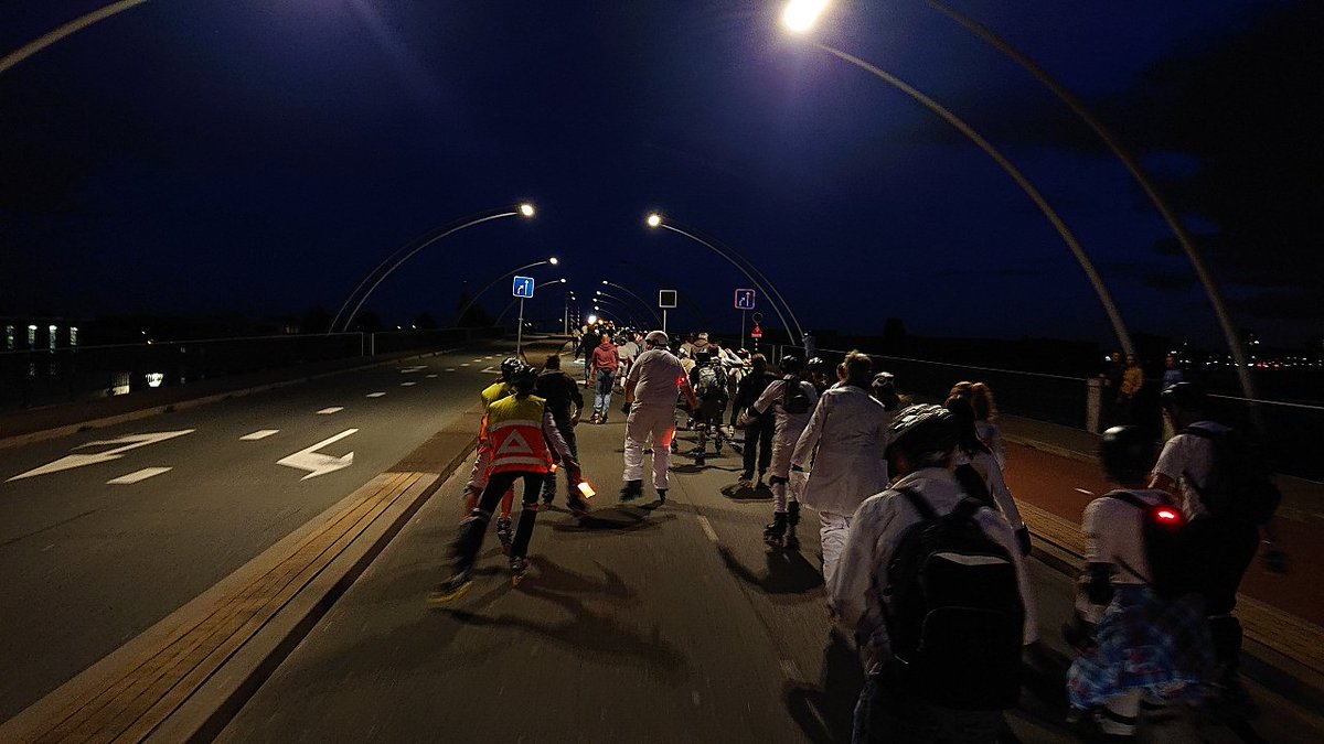 10x nightskates = mooi seizoen rollen gehad. Dank organisatie <a href="/hlmnightskate/">Haarlem Night Skate</a>