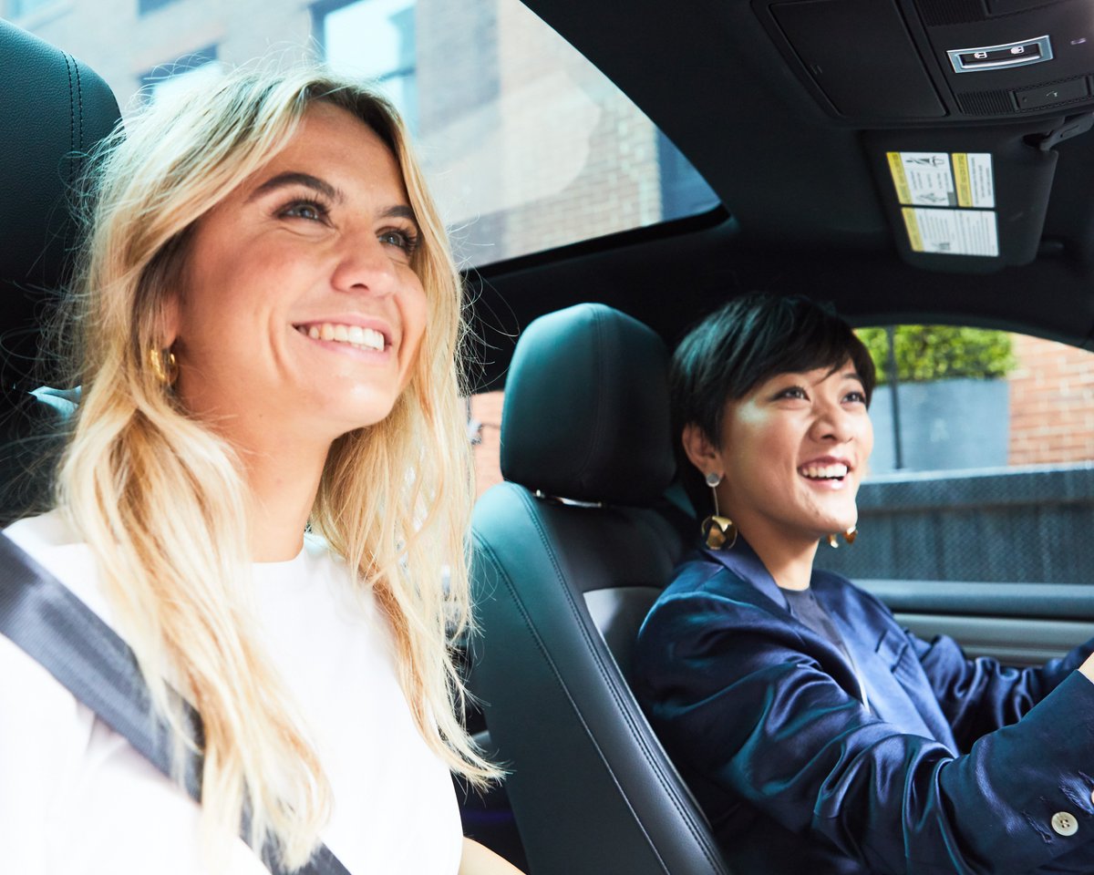 We worked with @the_Wing, <a href="/MarieClaireMag/">Marie</a> and @LandRoverUSA on a project celebrating mentorship in business! We sat with <a href="/NakisNakis/">Natalia Oberti Noguera</a>, gained insight on how to expand <a href="/thisisADAY/">Aday</a>’s growth, do more with less. Thanks to our friends @LandRoverUSA marieclaire.com/fashion/a28788… #HelloEvoque