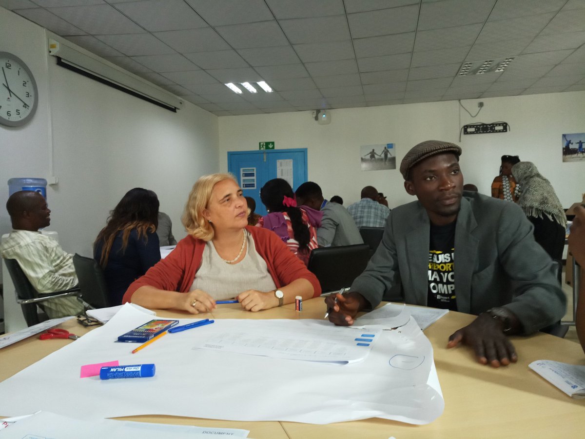localtechwoman's tweet image. EduClick as the implementation partner of UNICEF&apos;s &apos;&apos;Connect my School&apos;&apos; programme is attending a two days workshop on prototyping and designing e-learning courses 
#partnerships4development #edtech #UNICEF #Yaounde