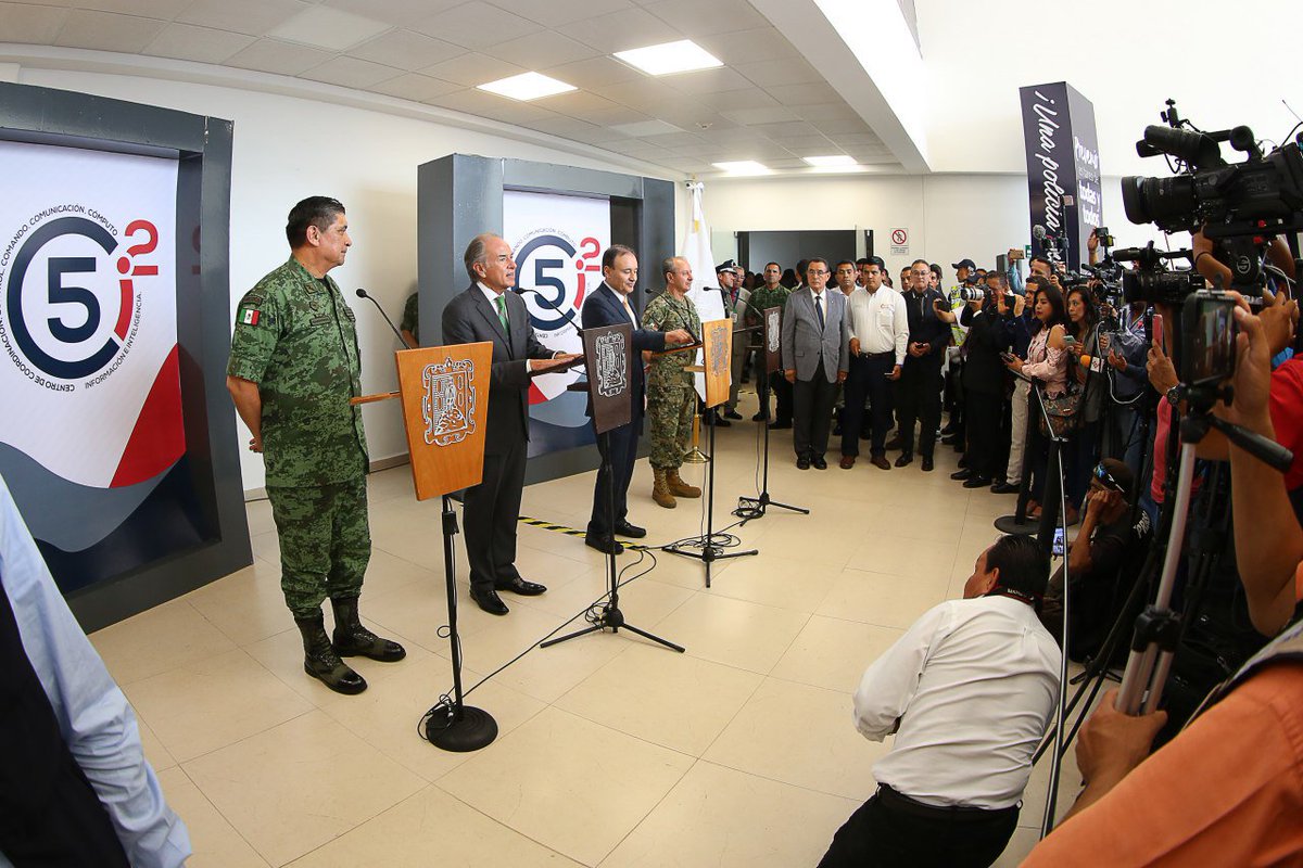 JMCarrerasSLP's tweet photo. Agradezco el apoyo de Presidente @lopezobrador_ y del Gabinete de Seguridad del @GobiernoMX, y reitero el compromiso del @GobEdoSLP de atender su convocatoria para unir esfuerzos por la paz de nuestra patria https://t.co/p6orAtfZNT