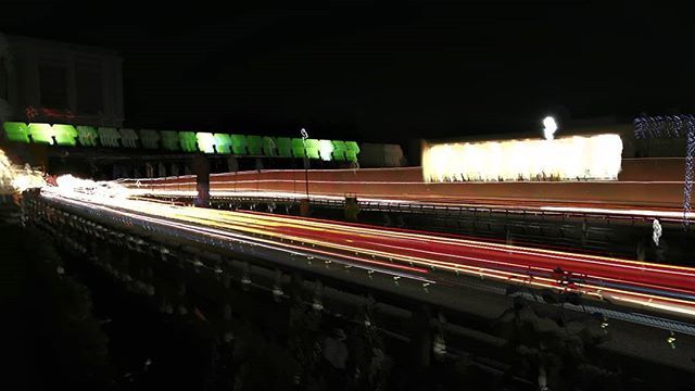 lee_marshall's tweet photo. Once upon a time, shots like this took a DSLR, a tripod, cable release and a bit of skill.
Nowadays you can just point your phone at a road, just amazing.
Shot on #huaweip30pro
#lighttrails #night #motorway #longexposure #cars #caroftheday #carsofinst… https://t.co/vQdy4pwrYp https://t.co/HzfJlvdLIH