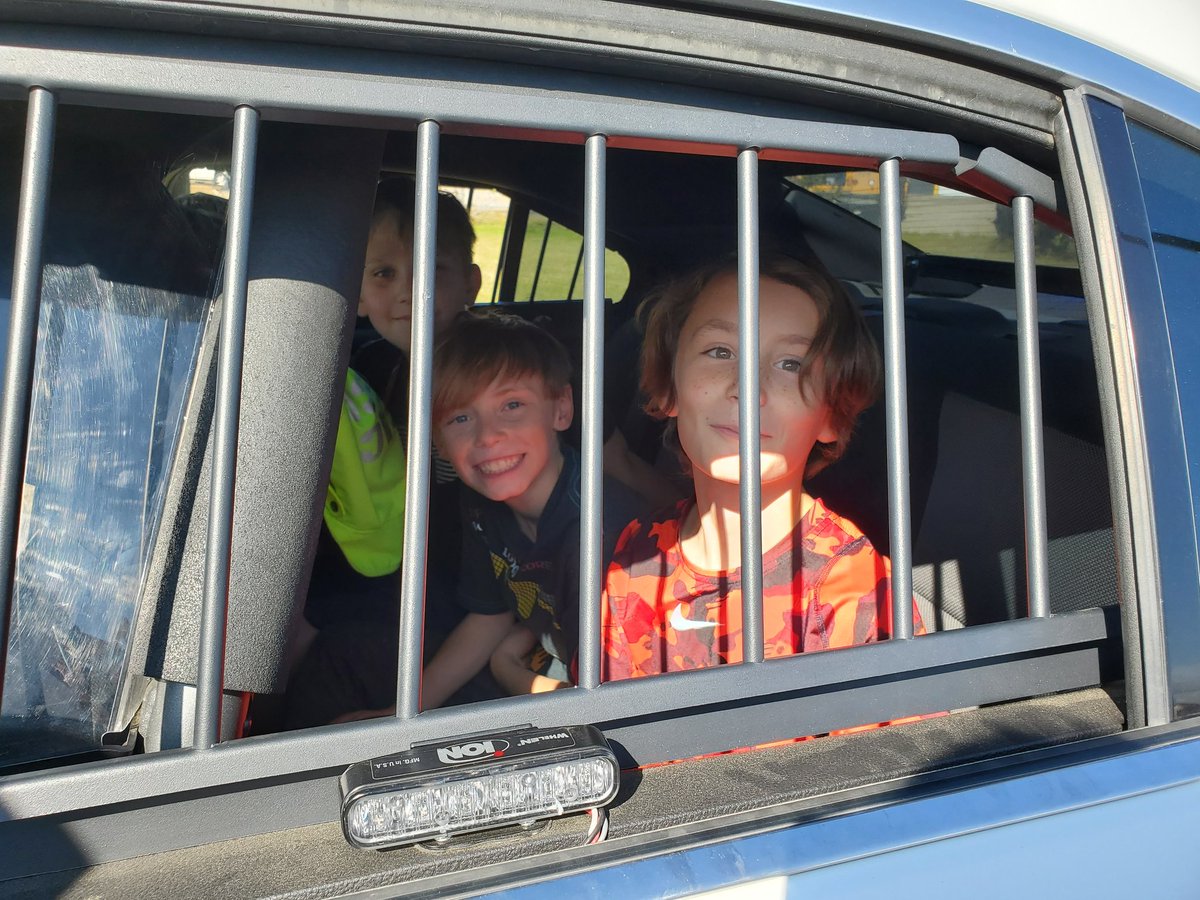 LearningwithMsG's tweet photo. Bentley School @BentleySchool1 got to learn all about traffic safety and emergency services at @LacombeCounty today! https://t.co/CwztzY1gxk