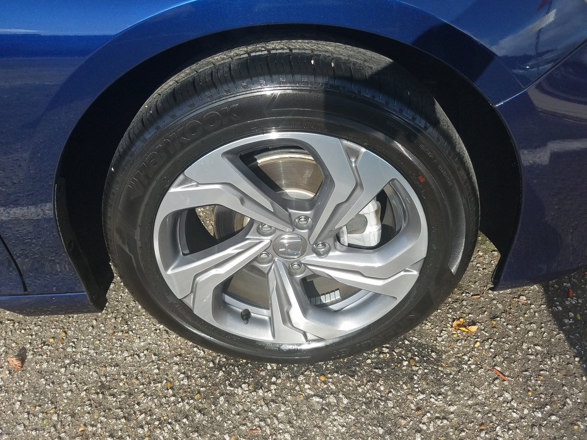 Welchsdetailing's tweet photo. Before &amp; After. https://t.co/GndOwAud5n