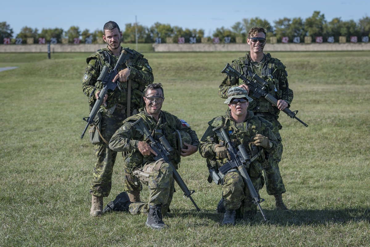 4CdnDiv4DivCA's tweet photo. #BravoZulu aux équipes de la 4e Division du Canada qui ont participé à la #CTALFAC #FortsFiersPrêts
Photo par: Matelot de 2e classe Camden Scott https://t.co/827USDOdcI