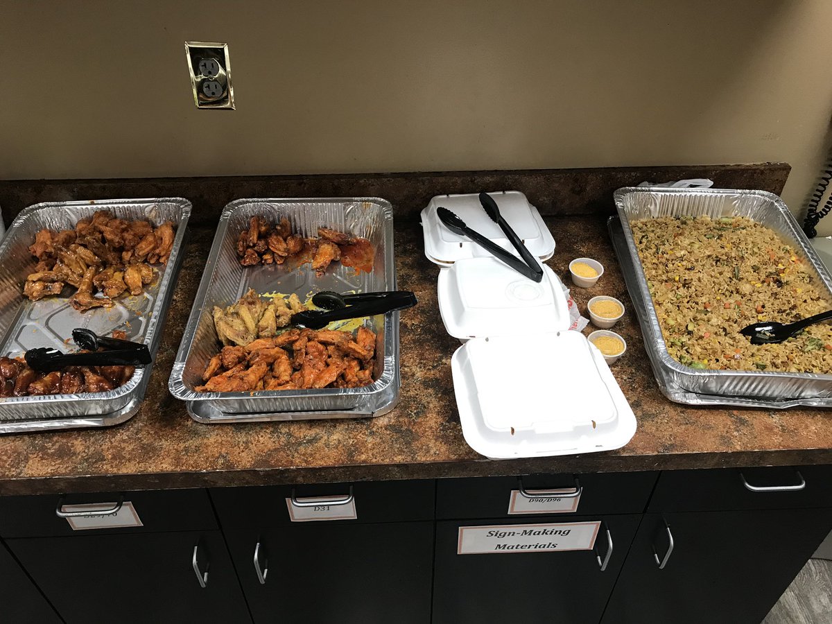 Held a special lunch for our top spending Pros to enjoy and meet with the store manager.  <a href="/LeeDavi96298860/">LeeDavis</a> <a href="/RSalemi/">Robbie Salemi</a> <a href="/brendaboykin199/">Brenda Boykin</a> <a href="/ChrisBergHD/">@ChrisBergHD</a> <a href="/HomeDepot_0813/">Home Depot Chantilly</a>