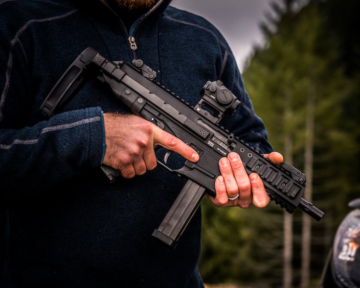 BruggerThomet's tweet image. How often do you shoot?
pc: @ pnw_pew #BTusa w/ @GearHeadWorks
