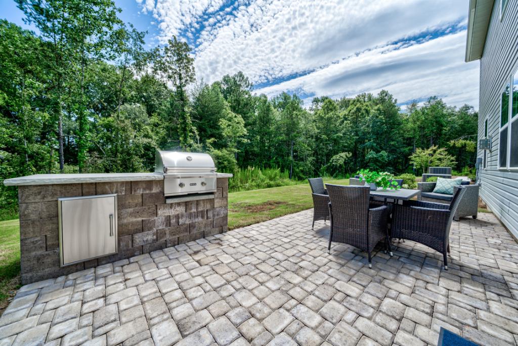 LennarCharNC's tweet photo. This cool weather has us wanting to spend way more time outside. Are you with us?! #FallWeather #CoolingDown #GetChilly #OutdoorLiving #EverythingsIncluded #Brookfield #CloverSC #LakeWylie https://t.co/V167VuWiV9 https://t.co/y8pwnlXeaK