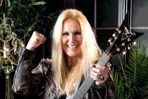 Lita Ford cumple 61 hoy!!! El mismo día que cumples años Tú Happy Birthday!!!     