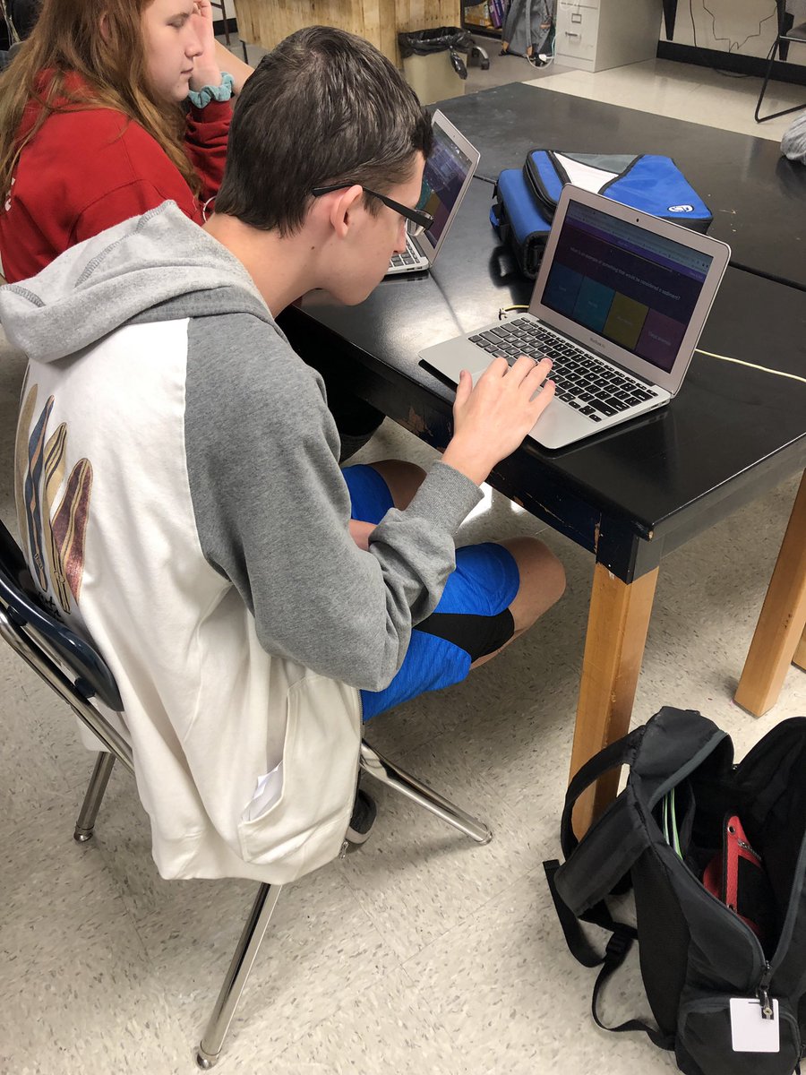 dralyssakennedy's tweet photo. Having so much fun reviewing rocks &amp; minerals in Earth Science with Quizizz! Teamwork makes the dream work, y’all! @AuroraMoHS https://t.co/LX5BT7eZcI