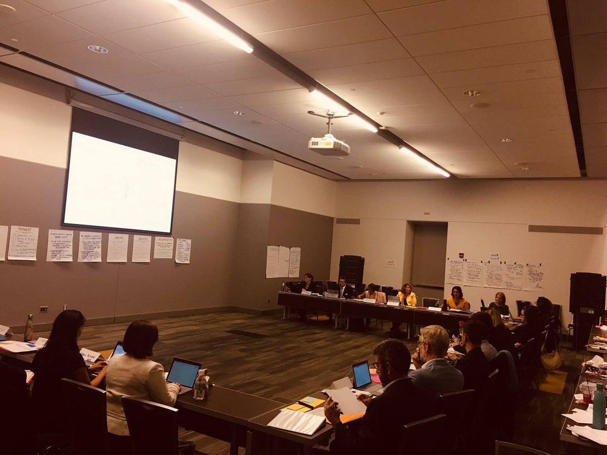 MicheWork2Surf's tweet photo. CRA Workforce Planning Advisory Committee working hard to support our long term People Vision.  Bon travail tout le monde!! https://t.co/T1W9WWOqSN