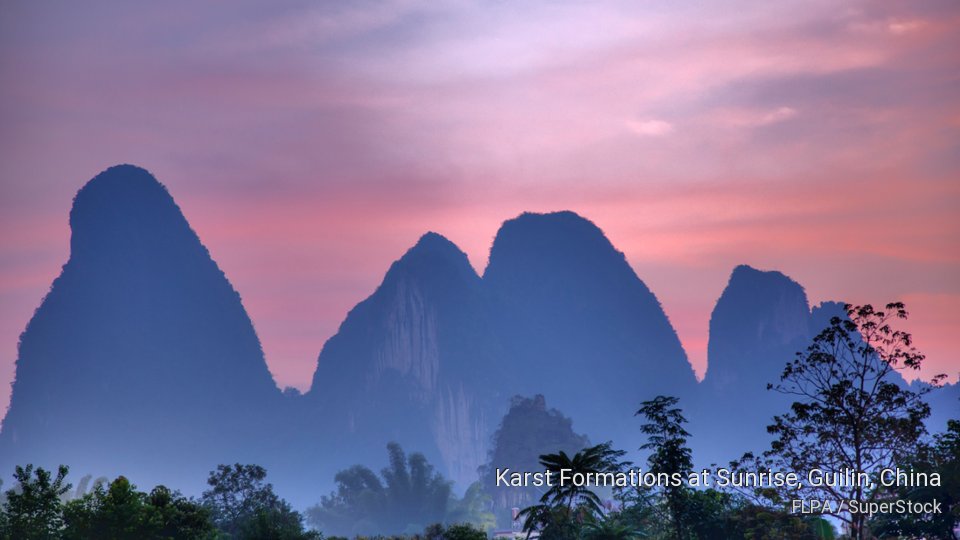 webshots's tweet photo. Today's Photo: Karst Formations at Sunrise, Guilin, China https://t.co/wkWn8uYZ9n https://t.co/eOAwB4qQGz