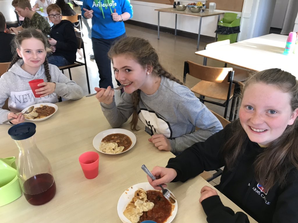 Bon appetit! 🍗 🥔 🍆 
Coq au vin ou Ratatouille?! 🇫🇷 
<a href="/Articulate_LC/">Articulate LC</a>
