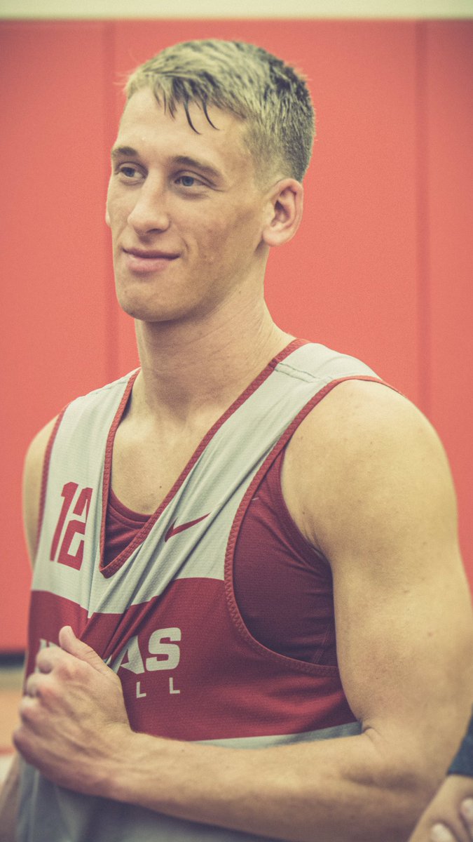MartinaWood_'s tweet photo. 🐗🏀

#WPS https://t.co/7DzXy6DgBe