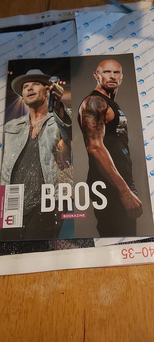 SamLDerry's tweet photo. You will be joining me in Hospital on Monday @LukeGoss @mattgoss when one of my Twin Boys Tieron goes in for Major Leg Surgery #BrosBookazine #Bros #BrosAreBack ❤❤ https://t.co/iHaYpuYKpX