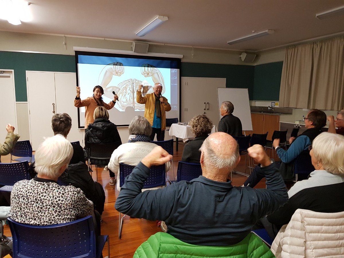 IlchiLee's tweet photo. In New Zealand, I held a #selfhealing workshop and shared how to a gain deeper understanding and feeling of your brain through experiencing the 5 steps of #BrainEducation. It was such a happy time and I hope you have a wonderful day as the master of your brain. #TakeBackYourBrain https://t.co/yprSMkZ2Tb