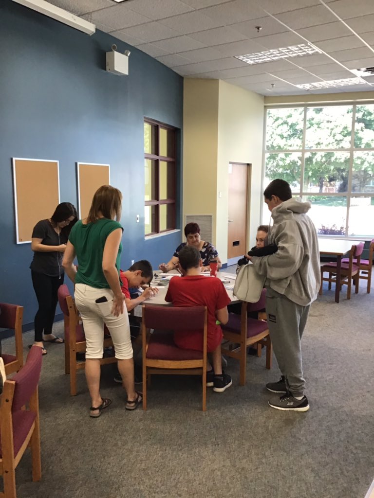 Thanks to Mrs. Hendrie, Mrs. DeKoning and Mrs. Rieger for bring their classes to our Library for the CKPL library card drive during no period 2 #LibraryCardSignUpMonth <a href="/JMSS_Tweet/">JMSS</a> @cklibrary