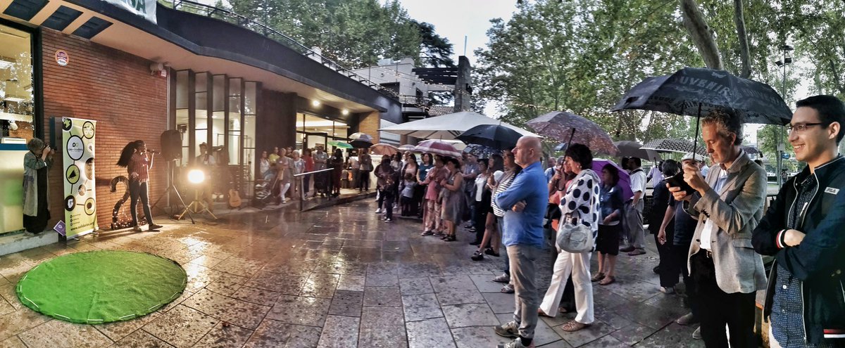 FonsCatala's tweet photo. Som a La Rosaleda de #Girona acompanyant els amics i amigues de la @CoordONGs que celebren sota una pluja refrescant els 25 anys de lluita per la solidaritat
#25anysdelaCoordi #somsolidàries https://t.co/ugoklttnSX