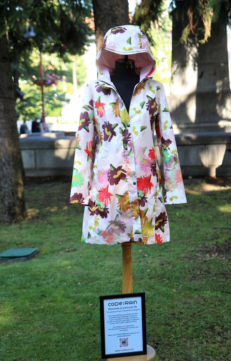 CoderainEu's tweet image. A SALE is going on!
Our Cactus flower rain jacket is on sale by the end of September. Don&apos;t miss it!!!
Custom made with personalzied name tag.
Don&apos;t miss it!!!