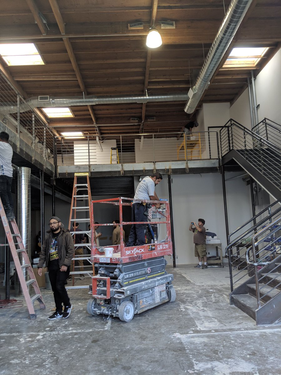 Beyond_FX's tweet photo. What a difference 6 months makes! Check out the incredible before-and-after transformation the @Beyond_FX headquarters underwent just a short while ago. 

#VFXStudio | #VFXArtists | #RealTimeVFX | #BeyondFX | #TBT https://t.co/kg9xatjyfC