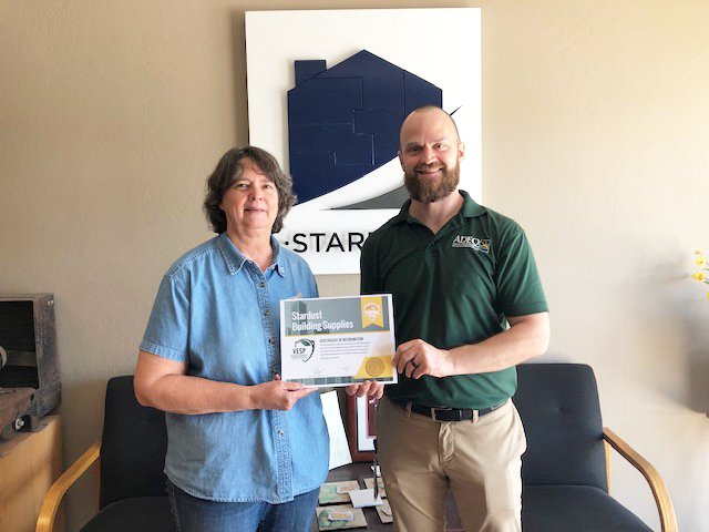 ArizonaDEQ's tweet photo. ADEQ presents a Voluntary Environmental Stewardship Program (VESP) copper-level certificate to Stardust Building Supplies for sustainable construction & demolition. Learn how to become a member: https://t.co/T70zzGXxex #P2Week2019 #EnvironmentalStewardship https://t.co/x8Fy27hg2E